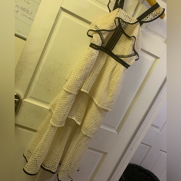 Self-Portrait Cream &Black Guipure Lace Sleeveless Midi Dress - Picture 3 of 16